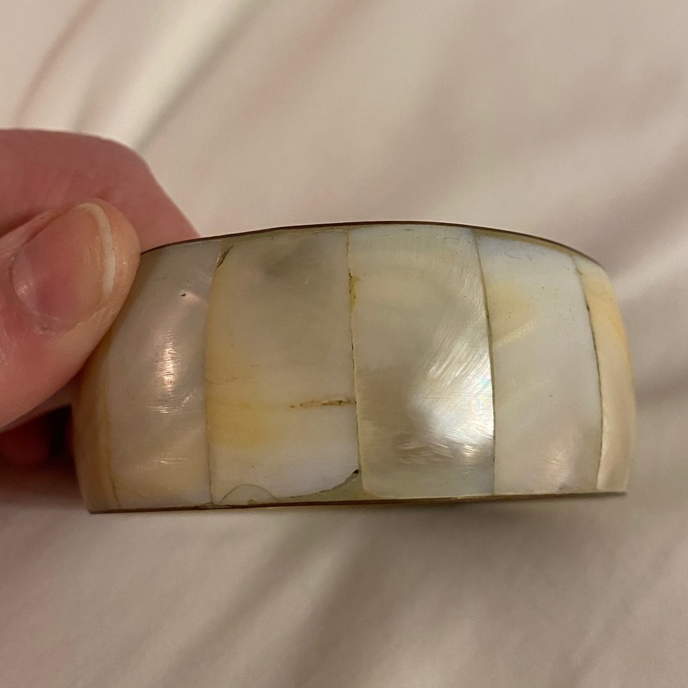 Shell bracelet bangle - Picture 2 of 2
